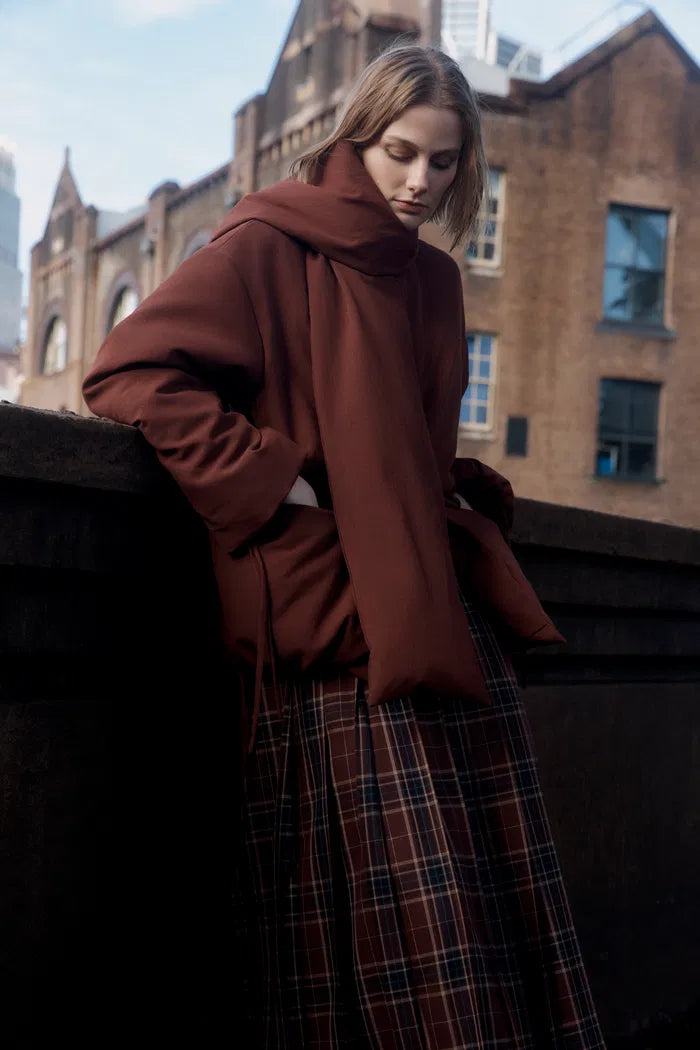 Aimee Detachable Scarf Down Jacket in Hollow Yarn Fine Twill